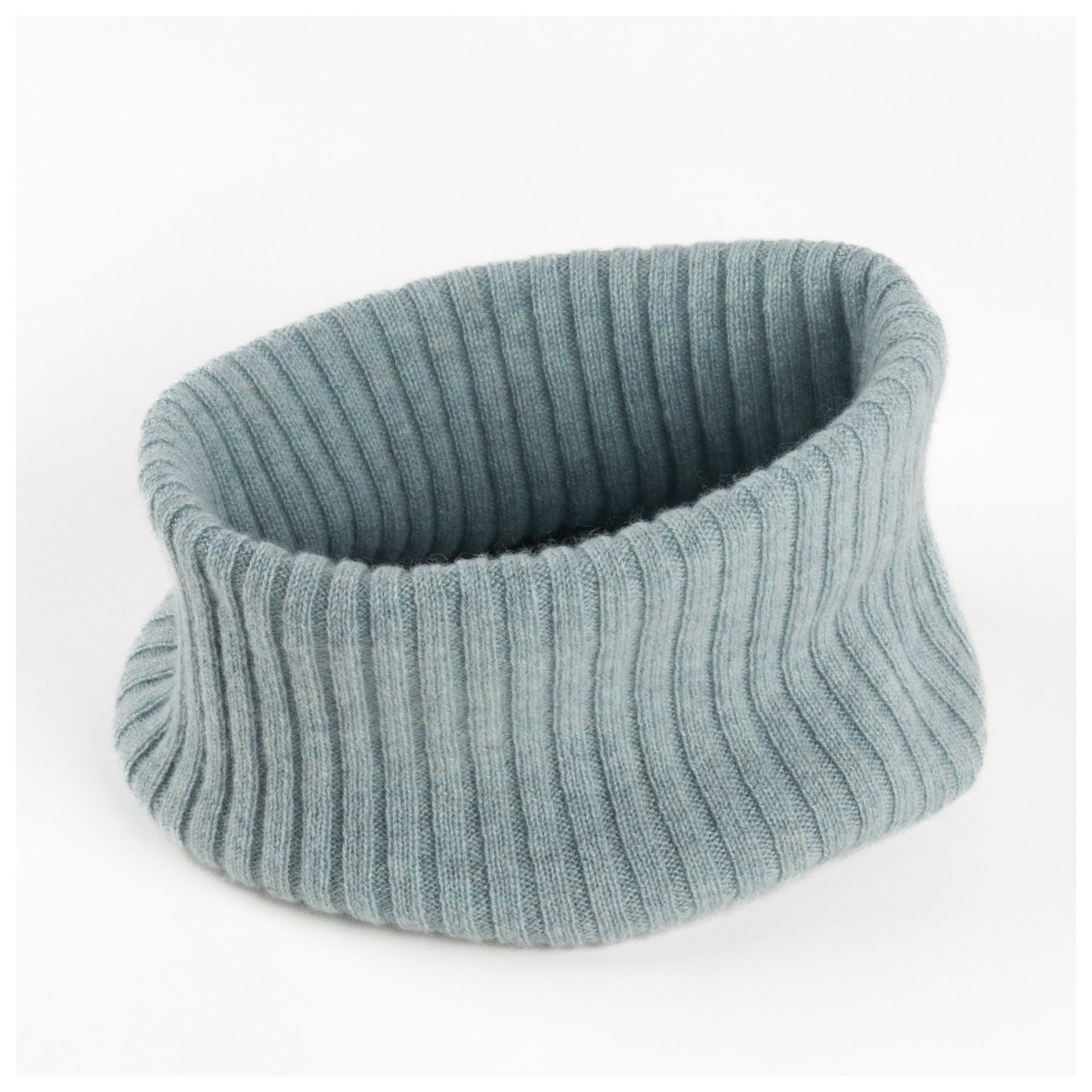 Ribbed Cashmere Snood