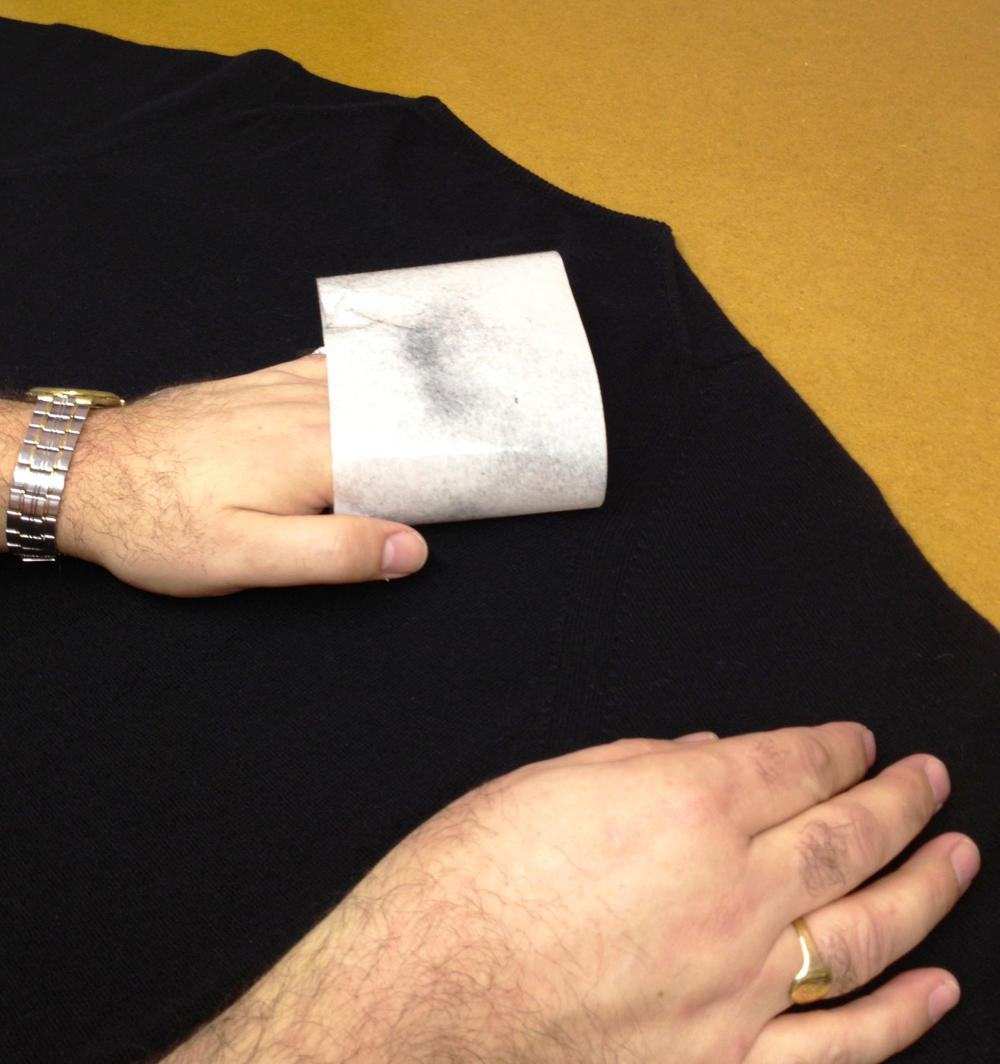 Knitwear de-pilled & de-fuzzed