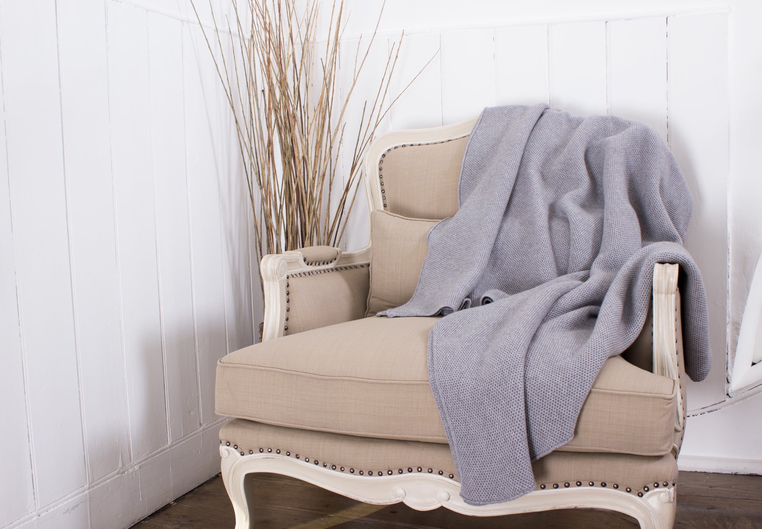 Cashmere Bed & Sofa Blanket in Light Grey
