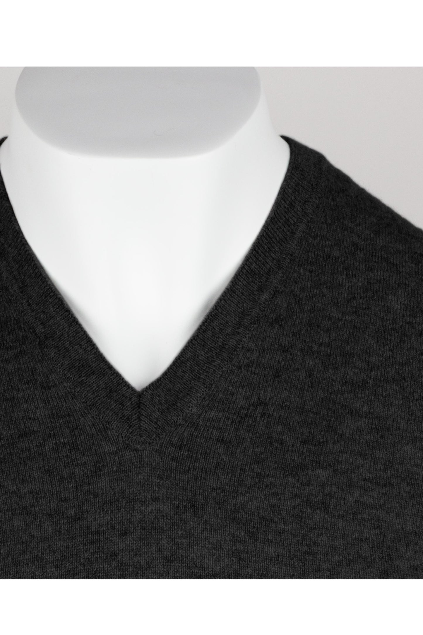 Men's Classic V-Neck Cashmere Sweater