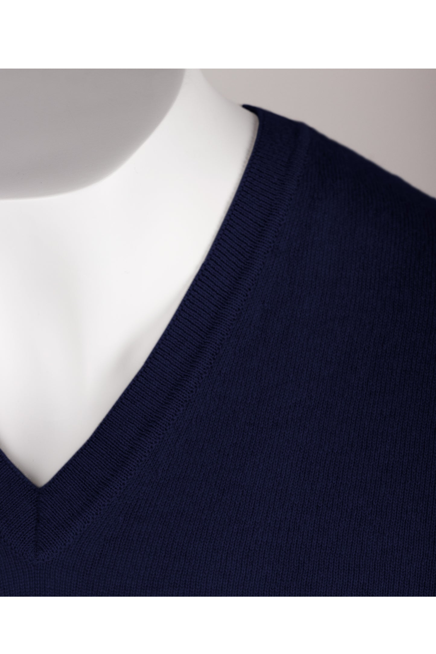 Men's Classic V-Neck Cashmere Sweater